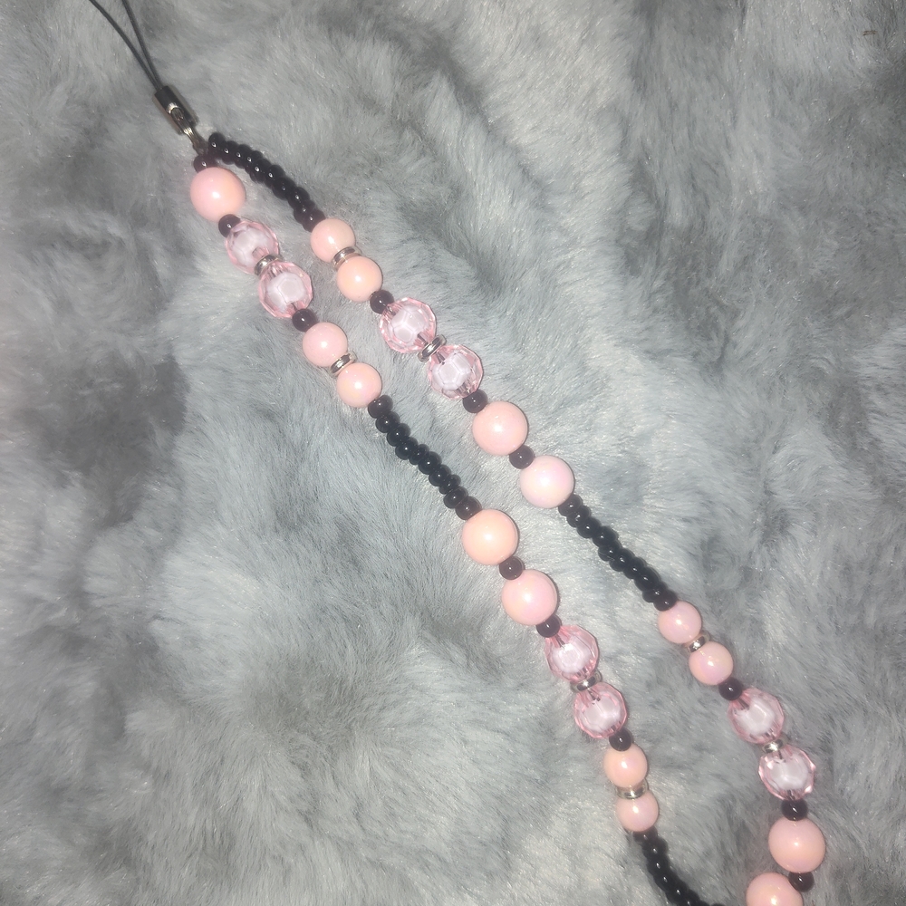 Elegant Pink and Black Beaded Necklace